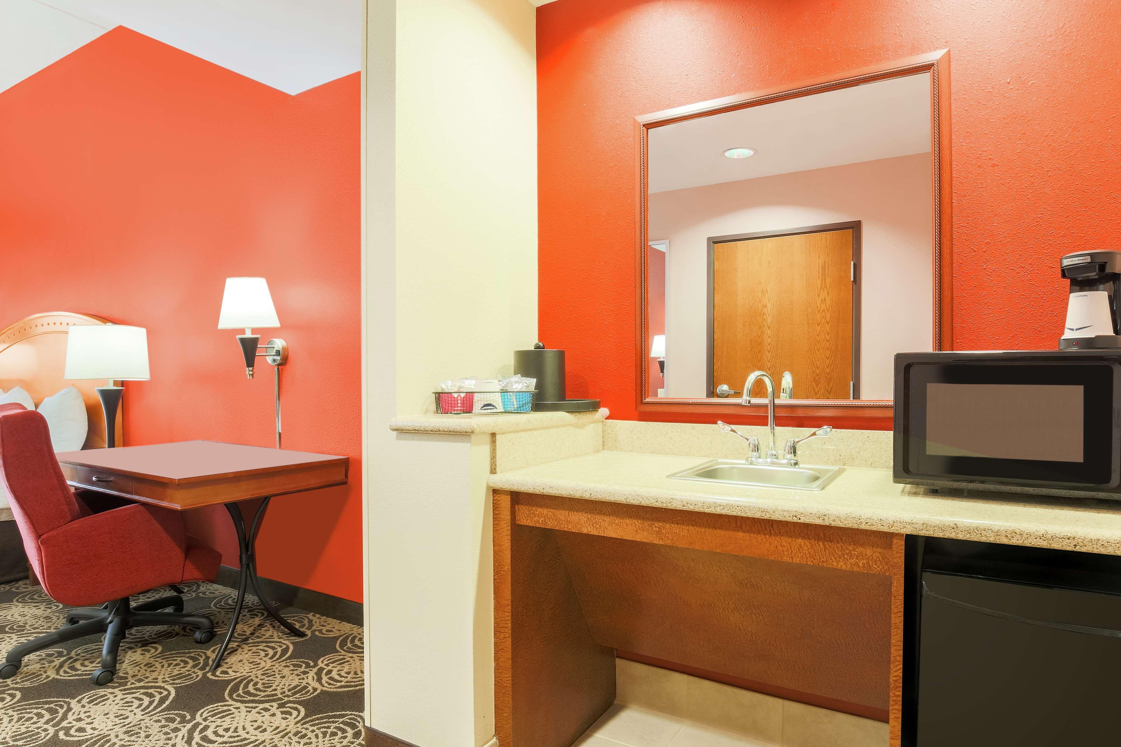 Hampton Inn & Suites Dallas-Allen Exterior photo